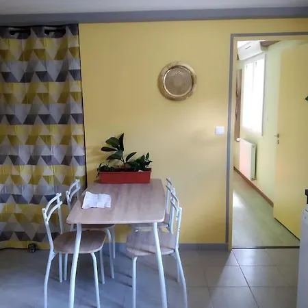Apartment Corner